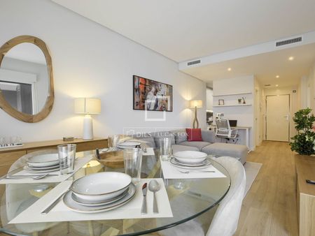 Exclusive 1-Bedroom Apartment in Sanchinarro for Short-Term Stays - Foto 5
