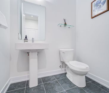 For Lease - 33 Golden Fern Street Unit# Main House, Markham, Ontario - Photo 2