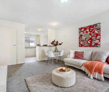 Bright, Spacious Apartment in Prime Toorak–Hawksburn Location - Photo 1