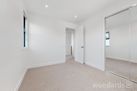 WOW Factor - Stunning Family Home in Perfect Location - Photo 4