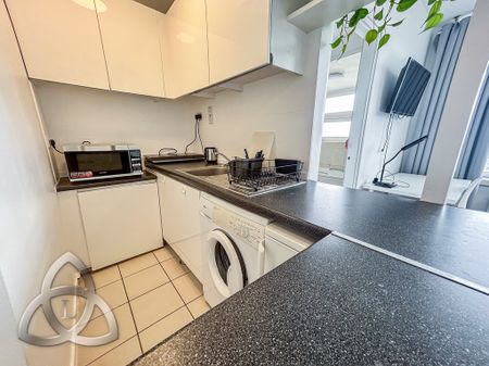 Finchley Road, London, NW8 6EX - Photo 2