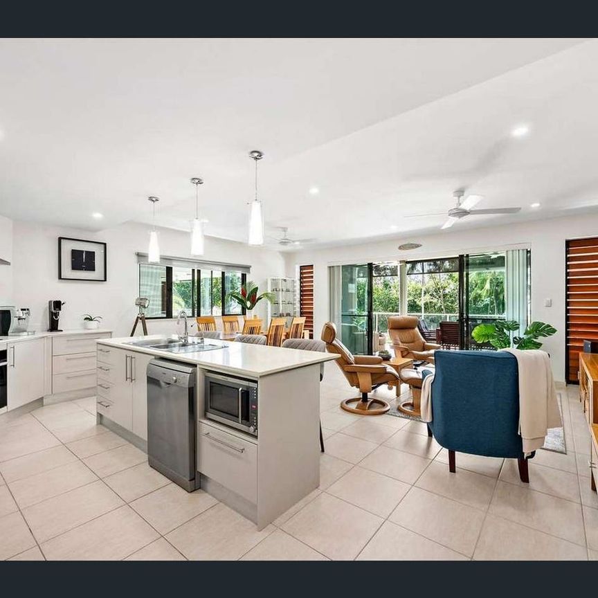 Luxury Oceanfront Living- Yorkey's Knob! - Photo 1