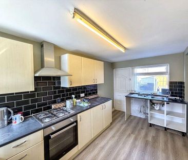 2 bed semi-detached house to rent in NE6 - Photo 6