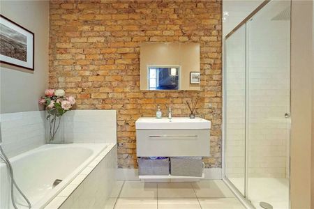 Gorgeous ground floor period apartment with private garden. - Photo 5