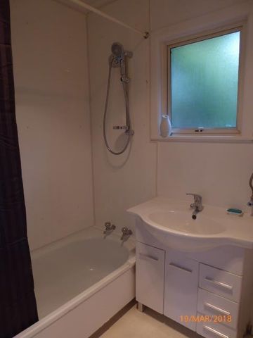 NEWLY RENOVATED UNIT IN ST HELIERS - Photo 5