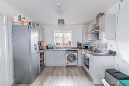 1 bed apartment to rent in Ascot Way, Birmingham, B31 - Photo 2