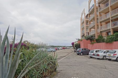 Location Appartement 2 pièces Meublé 35m² AJACCIO 20000 - Photo 3