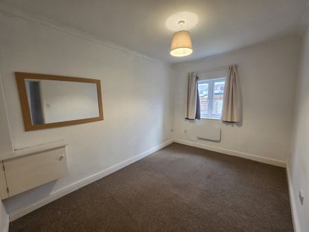 Detached Bungalow with Good Size Garden for Rent in Beckenham - Photo 3