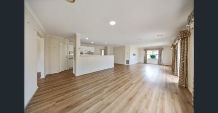 Family-Friendly Living in the Heart of Lynbrook - Photo 5