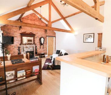 1 bedroom barn conversion to rent - Photo 1