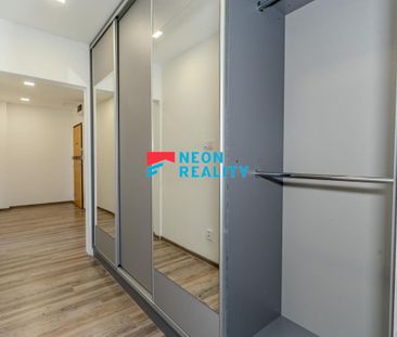 Pronájem bytu 3+1 77 m2 - Fotografie 1