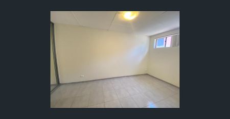 MODERN GROUND FLOOR UNIT - Photo 2