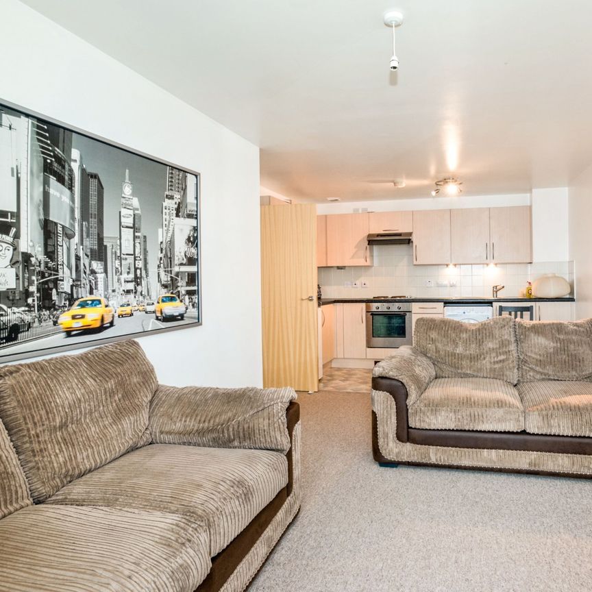 2 bedroom apartment to rent The Roundhouse, Gunwharf Quays, Portsmouth, PO1 - Photo 1