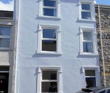 Flat, Victoria Street, Caernarfon, LL55 - Photo 2