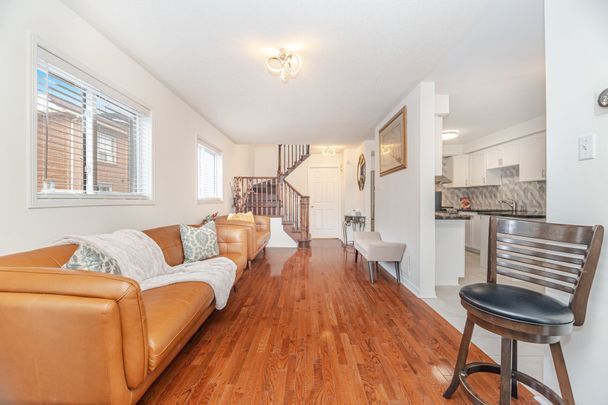 For Lease - 184 Lindenshire Avenue, Vaughan, Ontario - Photo 1