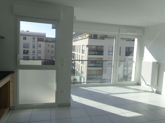 RUE DU CAPITAINE ALFRED DREYFUS, Reims - Photo 1
