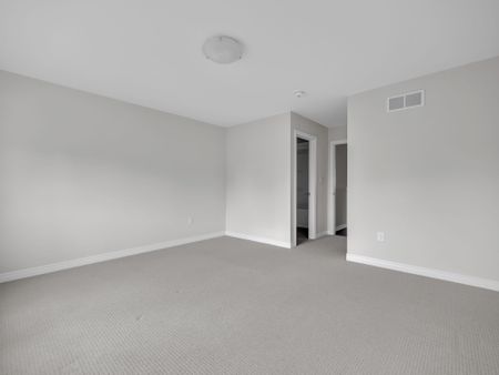 For Lease - 9573 Tallgrass Avenue, Niagara Falls, Ontario - Photo 5