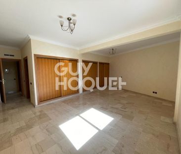 ACHAT/VENTE: appartement 4 pièces (173 m²) à louer à l'hivernage. - Photo 1