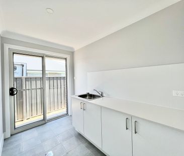 Modern Comfortable Family Home - Photo 4