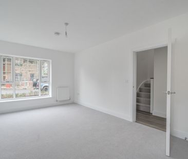 4 bedroom detached house to rent - Photo 1