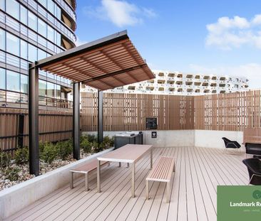 Elegant 1 Bedroom with Stunning View! - Photo 6