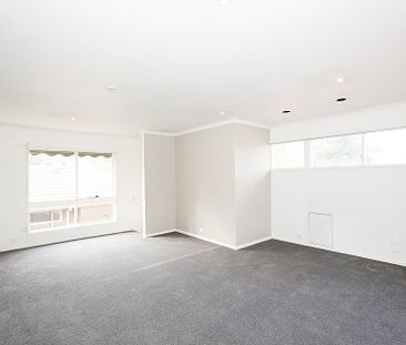 9 White Way, Bulleen - Photo 5