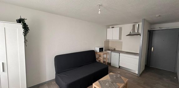 Location Appartement 1 pièce 20m² ST ETIENNE 42100 - Photo 2