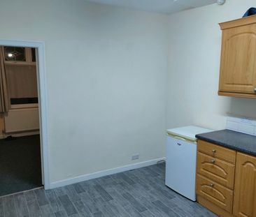 3 Bed Terraced House, Dundas Road, S9 - Photo 6