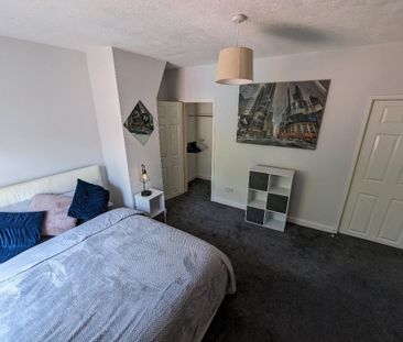 3 bedroom terraced house to rent - Photo 3