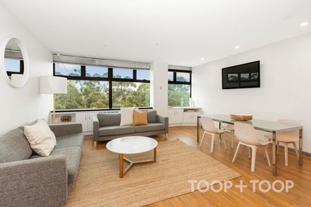 Stylish Fully Furnished Apartment with Park Views - Photo 3