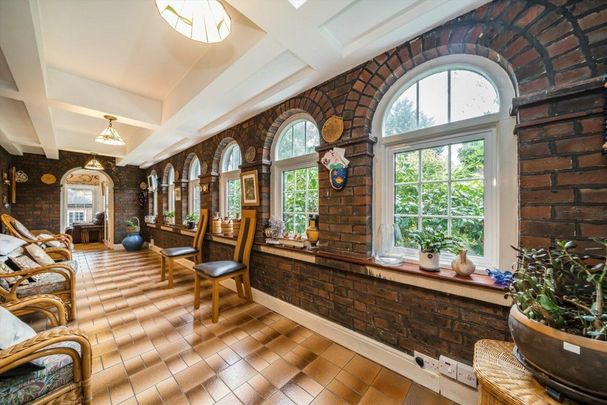 Cannon Hill, Southgate, N14 - Photo 1