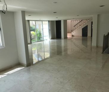Casa de 4 recámaras con jardín en renta en Lomas de Chapultepec I S... - Photo 2
