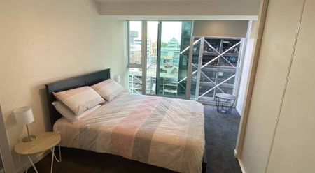 Central City Apartment - Furnished - Photo 4