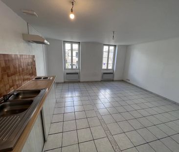 Location Appartement 1 pièces 28 m2 à Castelnau-de-Médoc - Photo 2