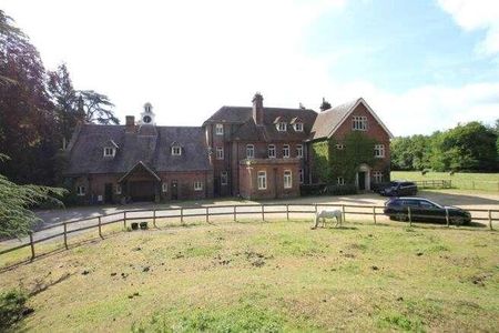 The Pigeons Flat, Druids Lodge, Salisbury, Wiltshire, SP3 - Photo 4