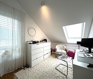 Bonn-Bad Godesberg: Seniorengerechte 4 Zimmer-Wohnung mit Balkon, Fußbodenheizung und Aufzug! - Photo 1