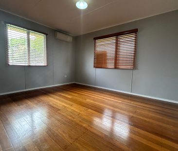 25 Moura Crescent - Photo 1