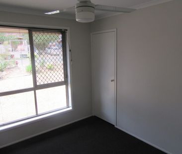 Central to everything! - Photo 4