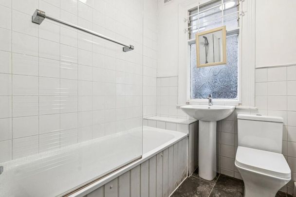 2 bedroom maisonette to rent - Photo 1