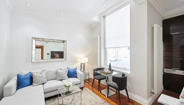 1 bedroom flat to rent - Photo 1