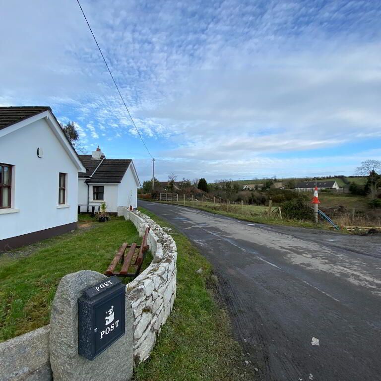 38 Magheralone Road, Ballynahinch, BT24 8ND - Photo 1