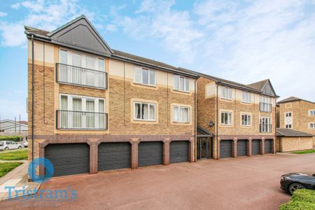 References Pending - 2 bed Apartment - Photo 4