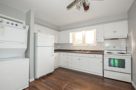 7 Sherwood Forest Trail, Welland - All Inclusive 3 Bed Main Unit - Photo 4
