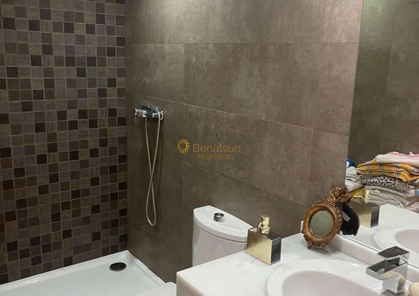 For rent for HALF SEASON from now until 30/06/2024 and from 15.09.24-30.6.25 Stunning semi-detached house in residential area in Benalmadena .