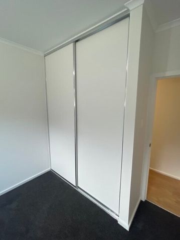 Salisbury East - Photo 2