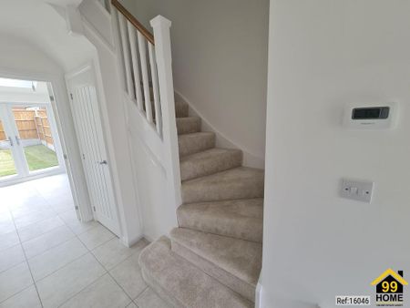 3 bedroom semi-detached house to rent - Photo 3