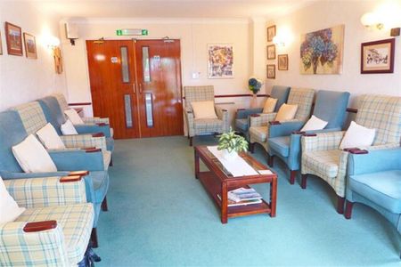 1 bedroom retirement property to rent - Photo 4