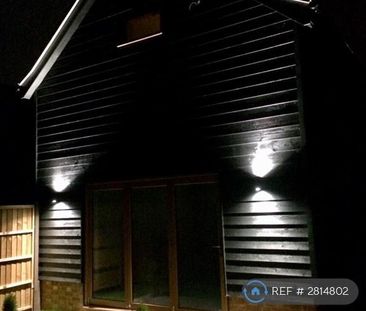 2 bedroom detached house to rent - Photo 6