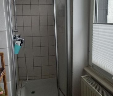 Top Lage: Kleinere, aber gut geschnittene 4 Zimmer-Wohnung in einem... - Photo 6