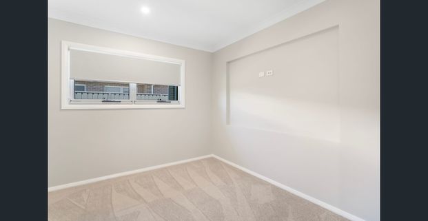 Stunning New Complete Home - 4 Beds, 2 Living, Ducted Air Con, Alfresco - Photo 1